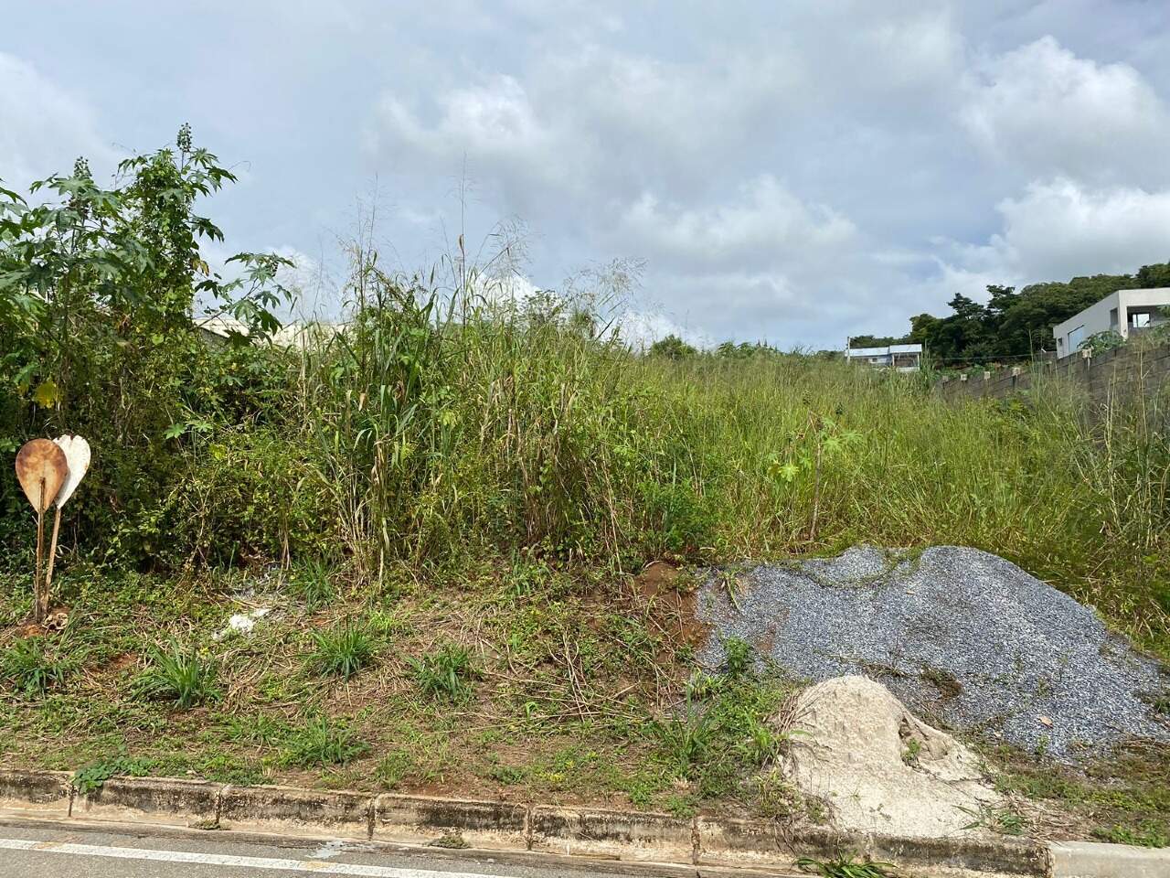 Lote em condomínio à venda no Estancia da Mata: 