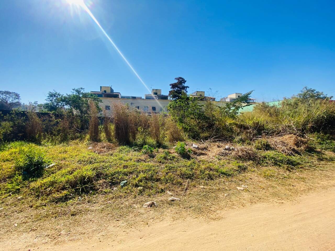 Lote à venda no Ferreira: 