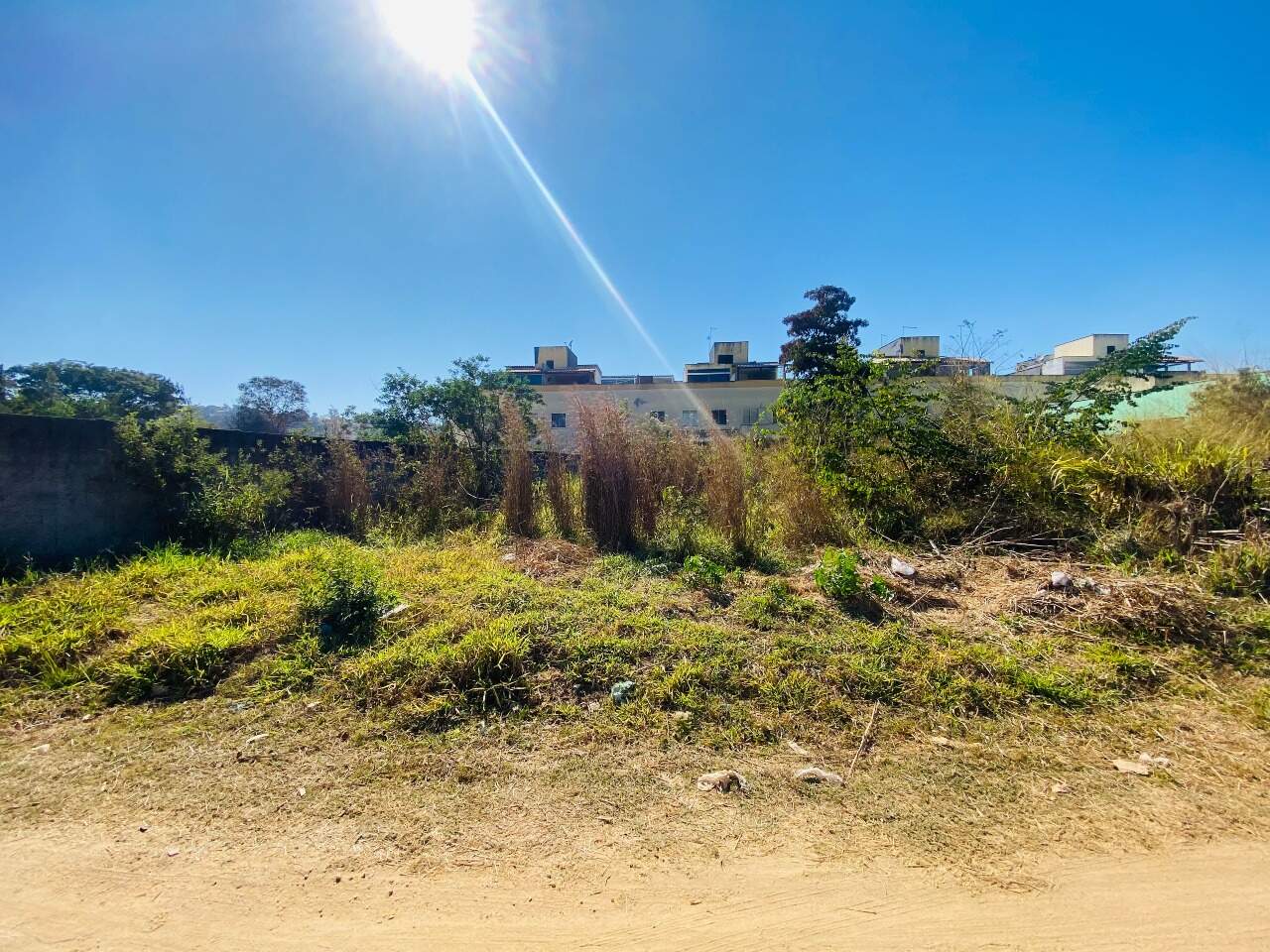 Lote à venda no Ferreira: 