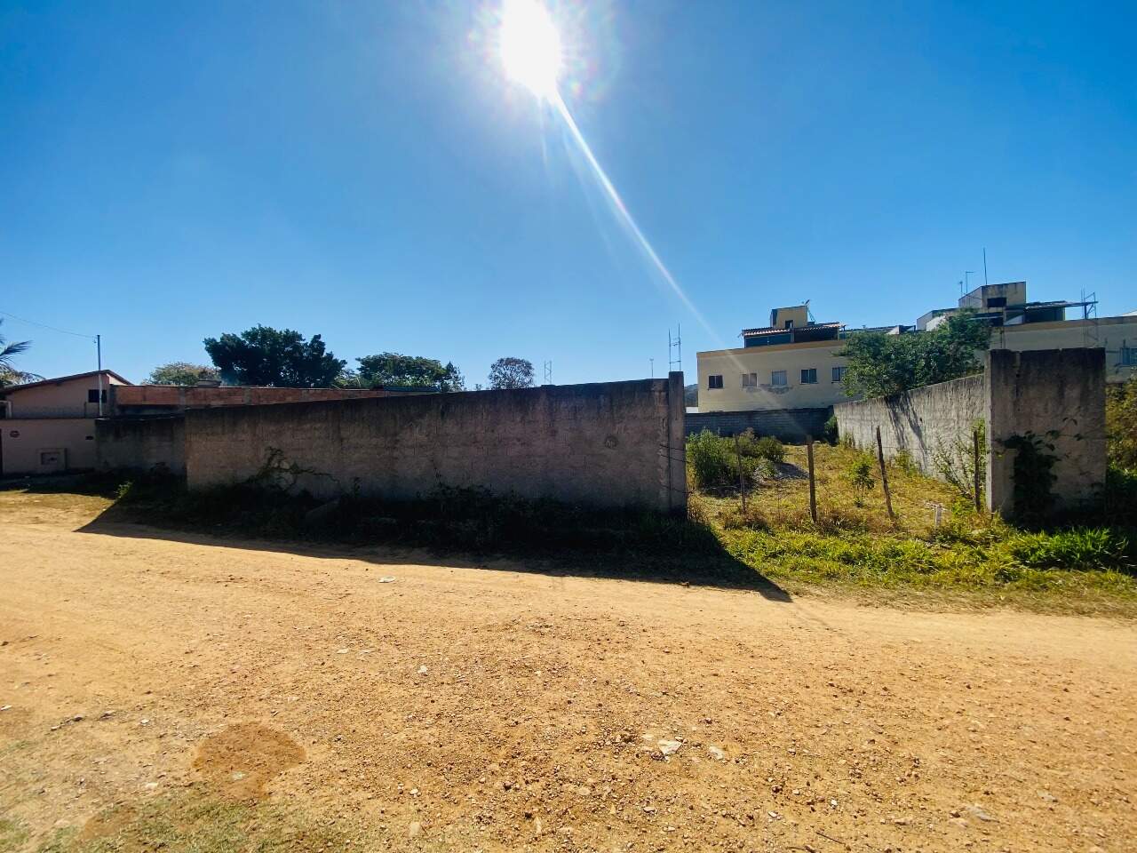 Lote à venda no Ferreira: 