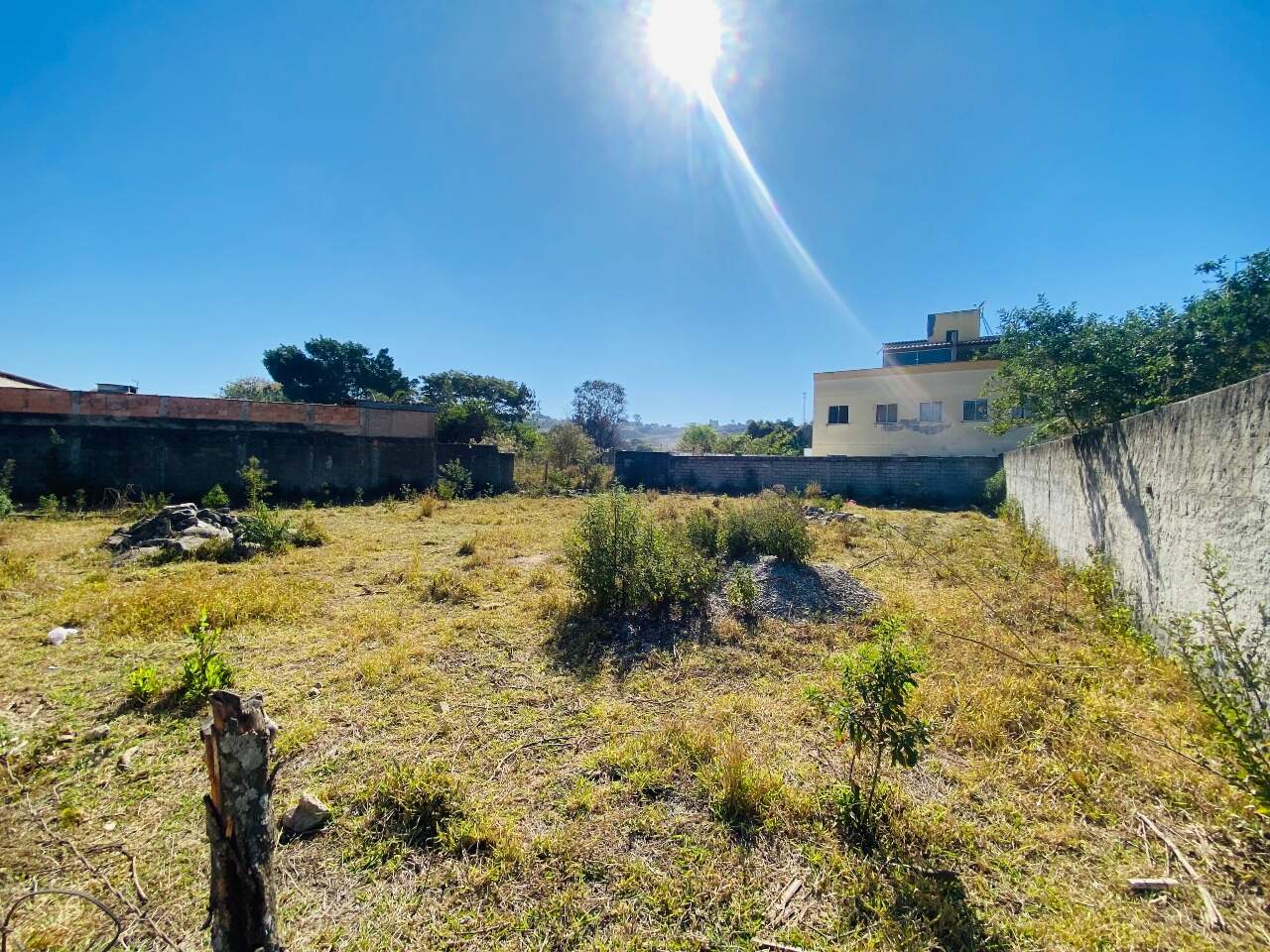 Lote à venda no Ferreira: 