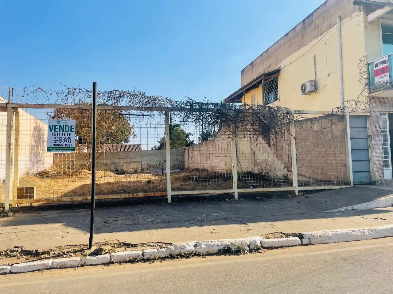 Lote à venda no Centro: 