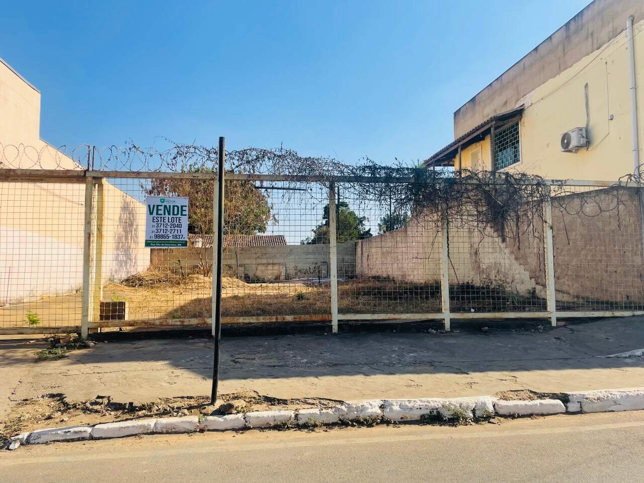Lote à venda no Centro: 
