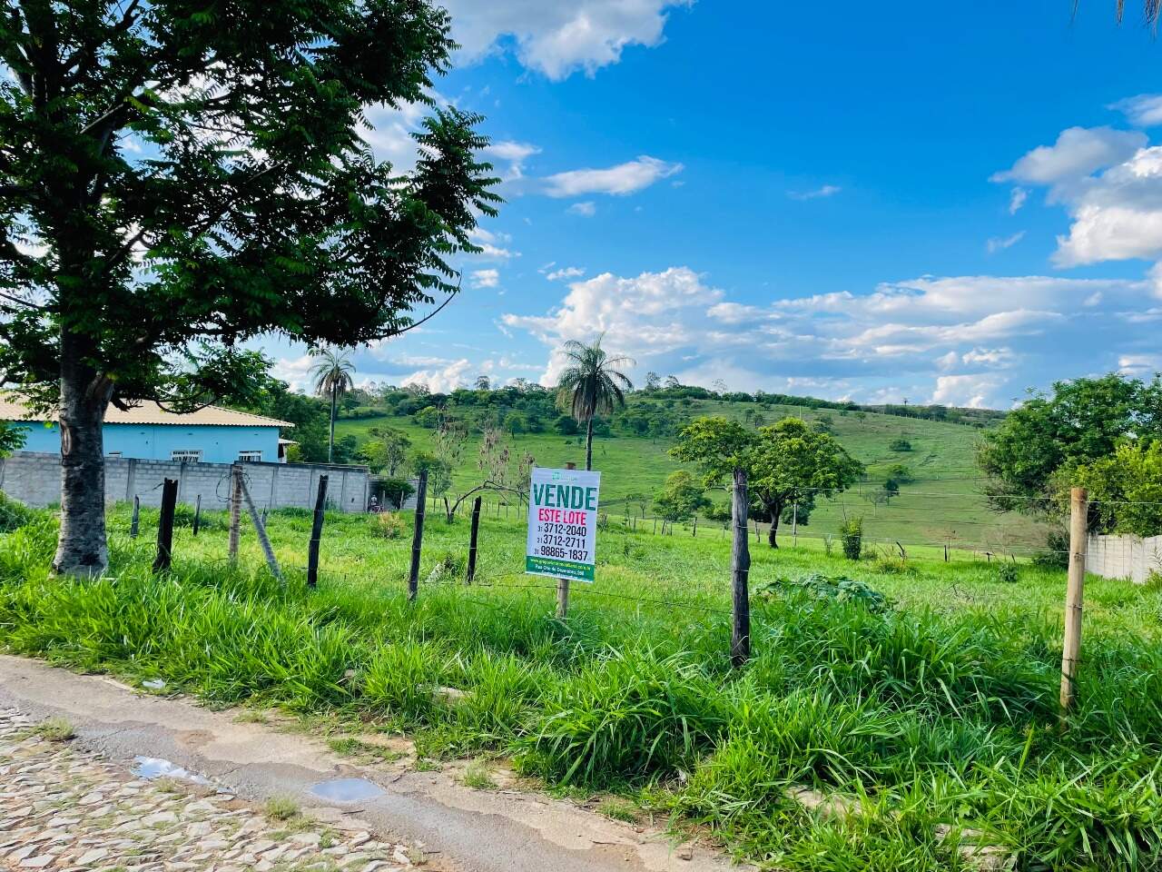 Lote à venda no Novo Cruzeiro: 
