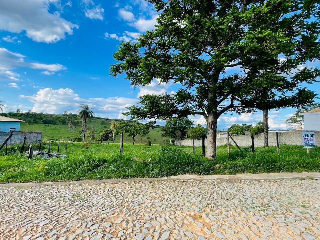 Lote à venda no Novo Cruzeiro: 