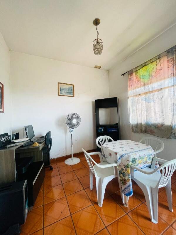 Casa à venda no Centro: 