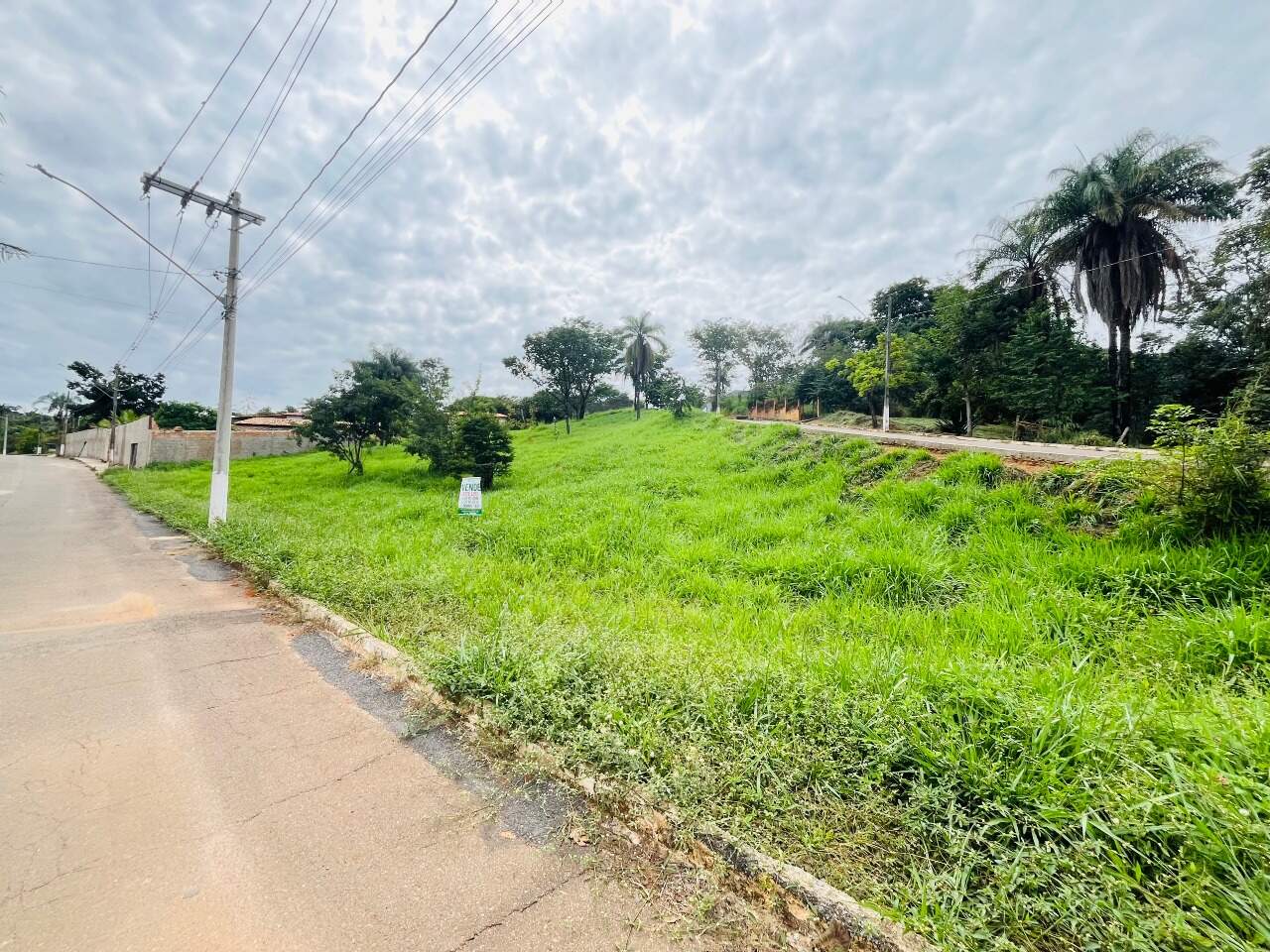 Lote em condomínio à venda no Represa Vile: 