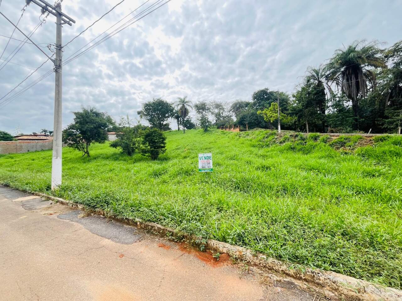 Lote em condomínio à venda no Represa Vile: 