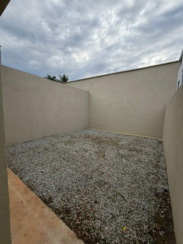 Casa à venda no PARQUE ANDYARA: 