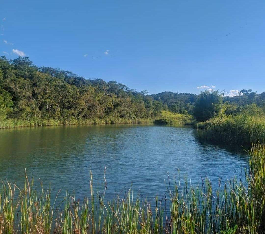 Lote em condomínio à venda no Vale das Aguas: 