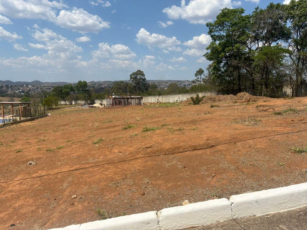 Lote à venda no Estancia da Mata: 