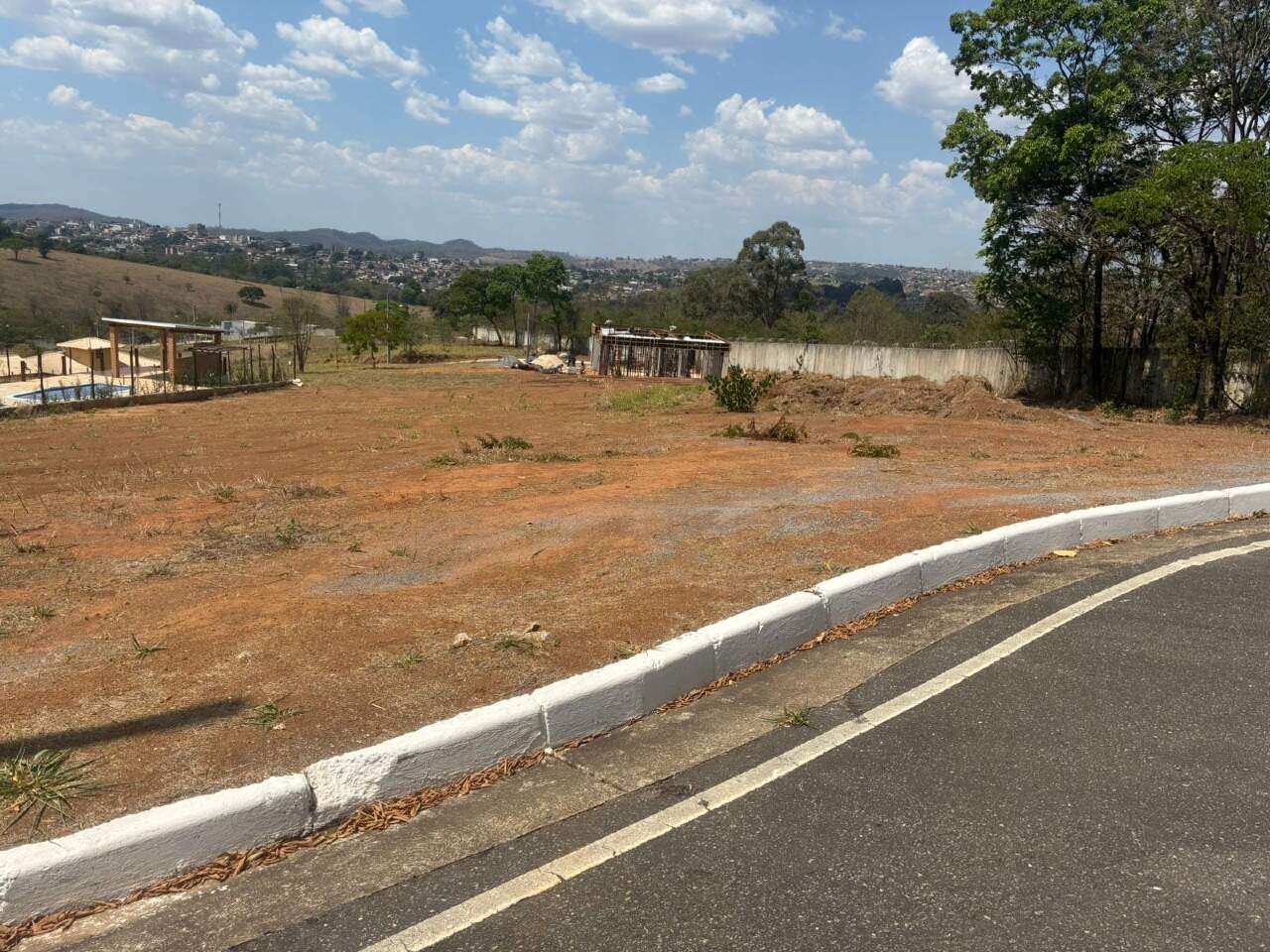 Lote à venda no Estancia da Mata: 