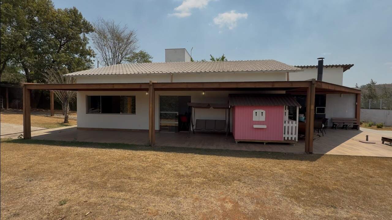 Casa à venda no Araças: 