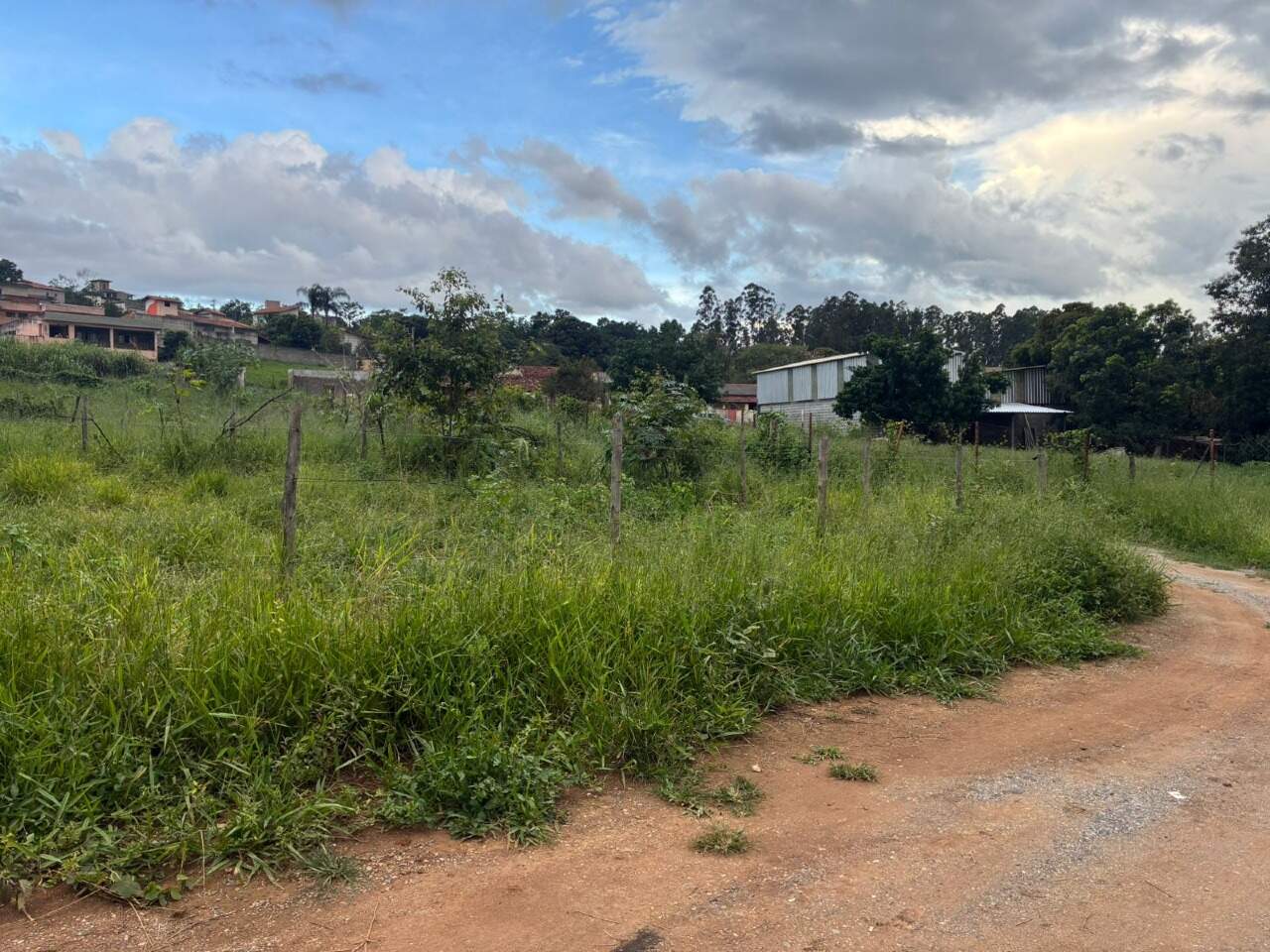 Lote à venda no Sao Sebastiao: 