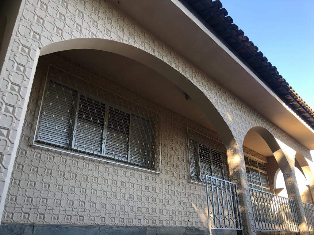 Casa à venda no Centro: 