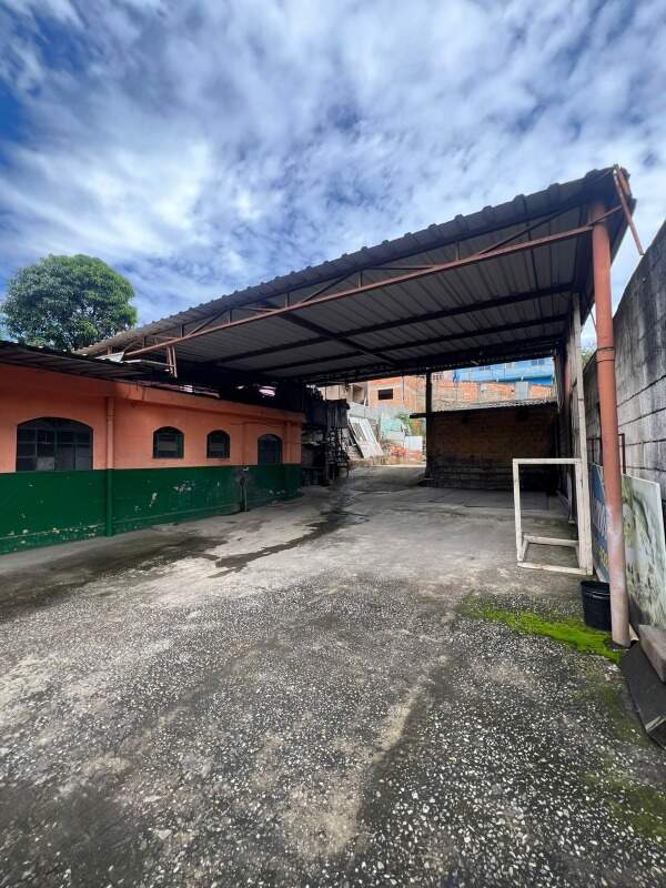 Galpão à venda no Bom Jardim: 