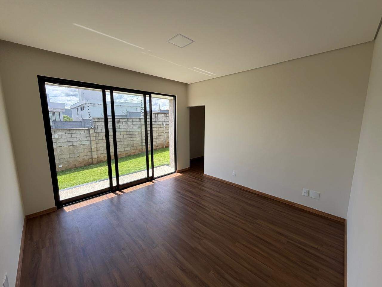 Casa à venda no Condomínio Villas Park l : 