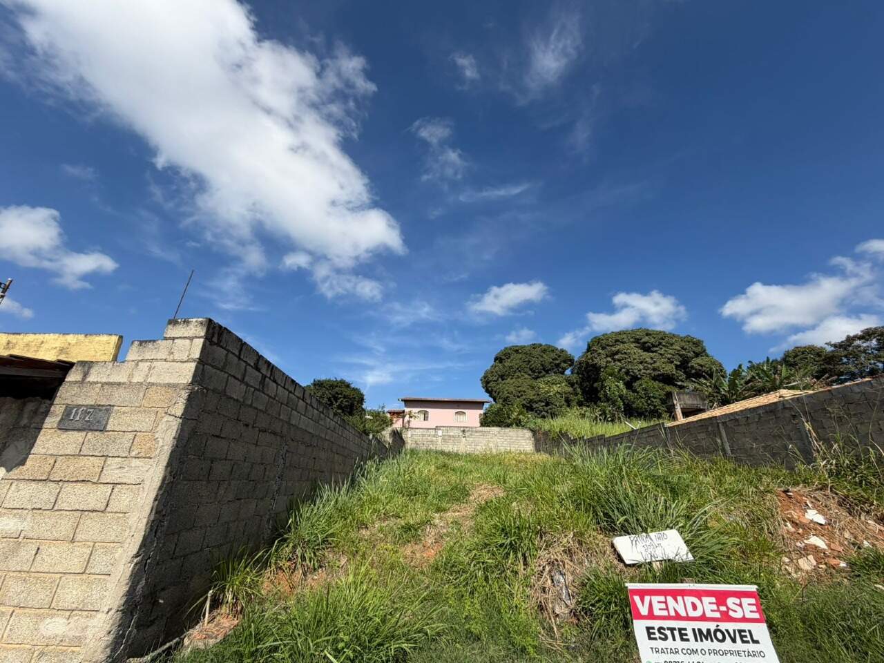 Lote à venda no Felipe Cláudio de Sales: 