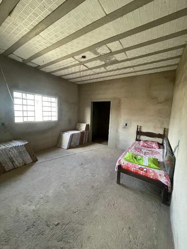 Casa à venda no Araças: 