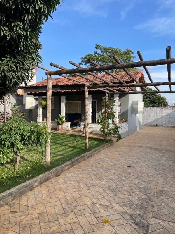 Casa à venda no Bom Jesus: 