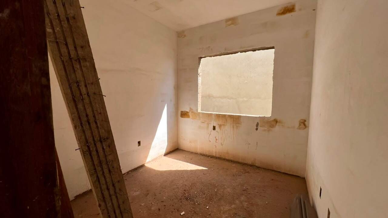 Casa à venda no PORTAL DAS ACACIAS : 