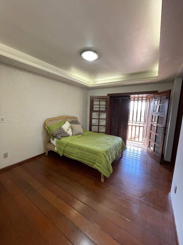 Casa à venda no Centro: 