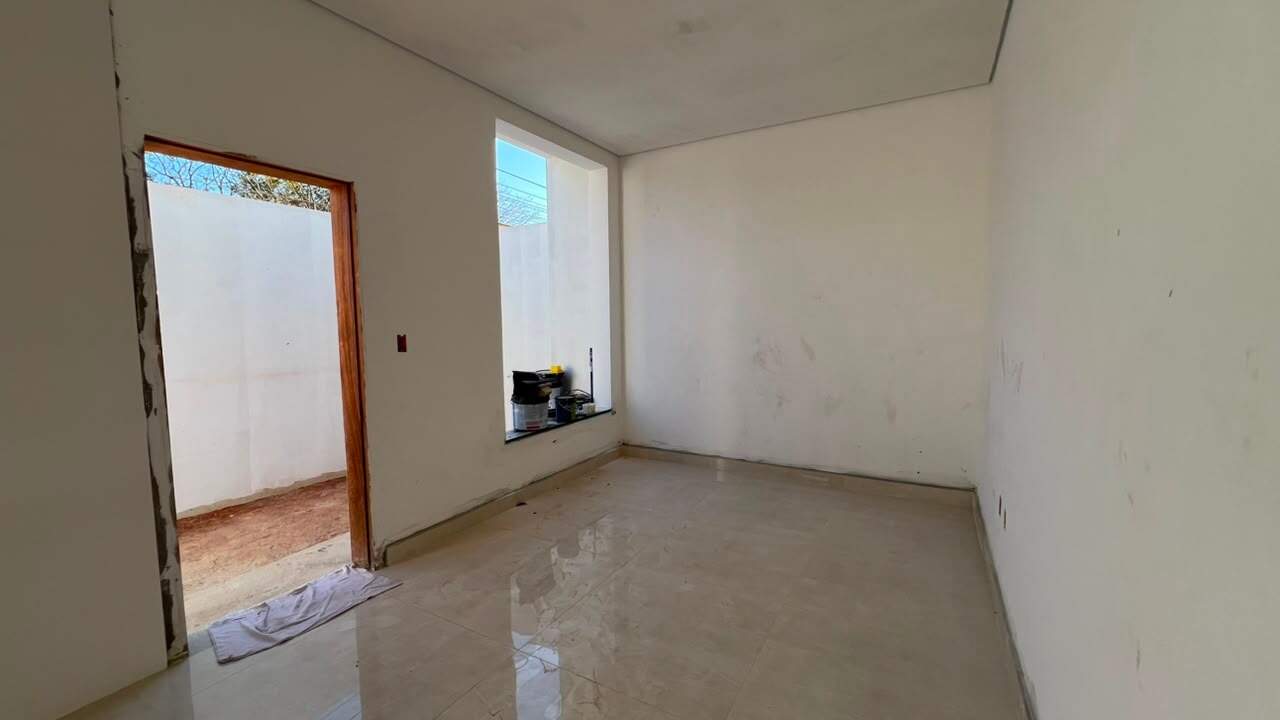 Casa à venda no PARQUE ANDYARA: 