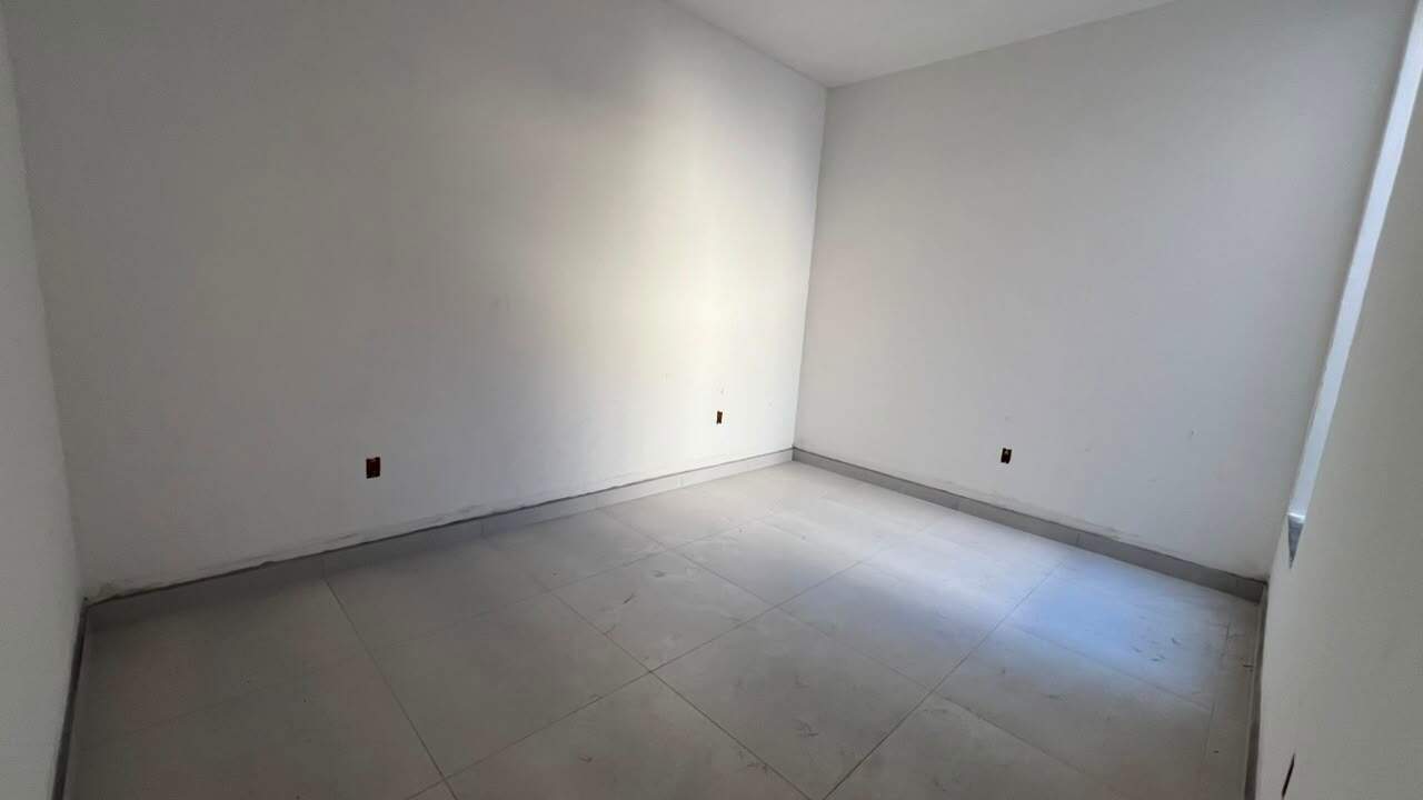 Casa à venda no PARQUE ANDYARA: 