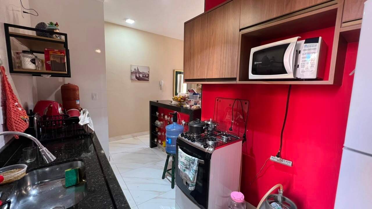 Casa à venda no PARQUE ANDYARA: COZINHA