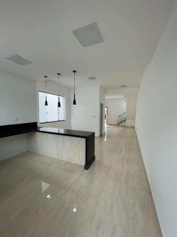 Casa de 2 pavimentos à venda no Vesper Triângulo: 