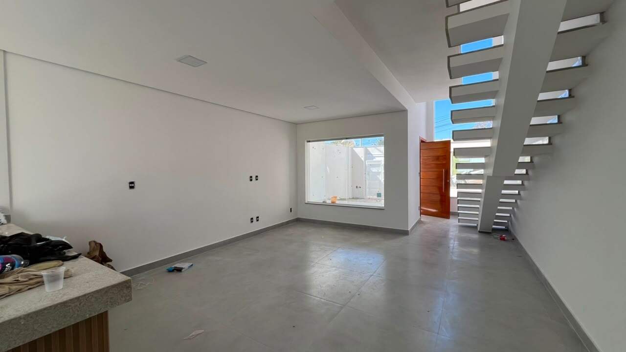 Casa de 2 pavimentos à venda no Sonia Romanelli: 