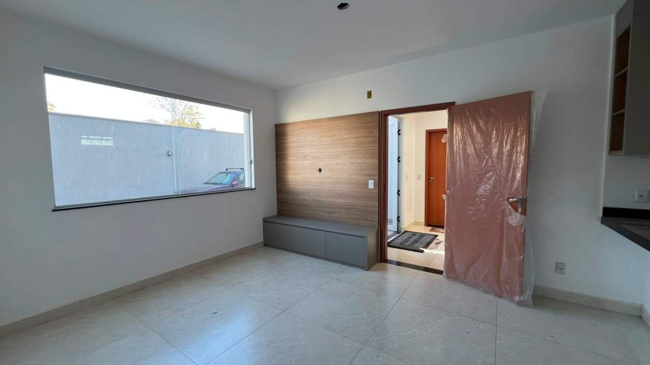 Apartamento à venda no PARQUE ANDYARA: SALA
