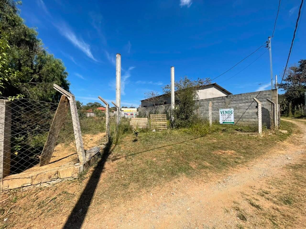 Lote à venda no Varzéa do Açude: 