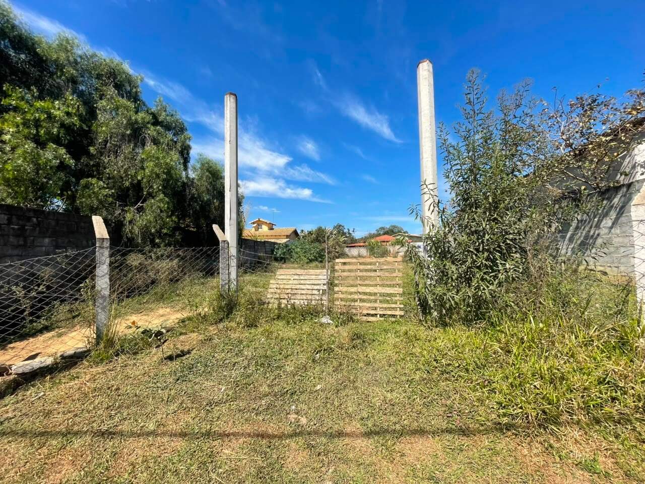 Lote à venda no Varzéa do Açude: 