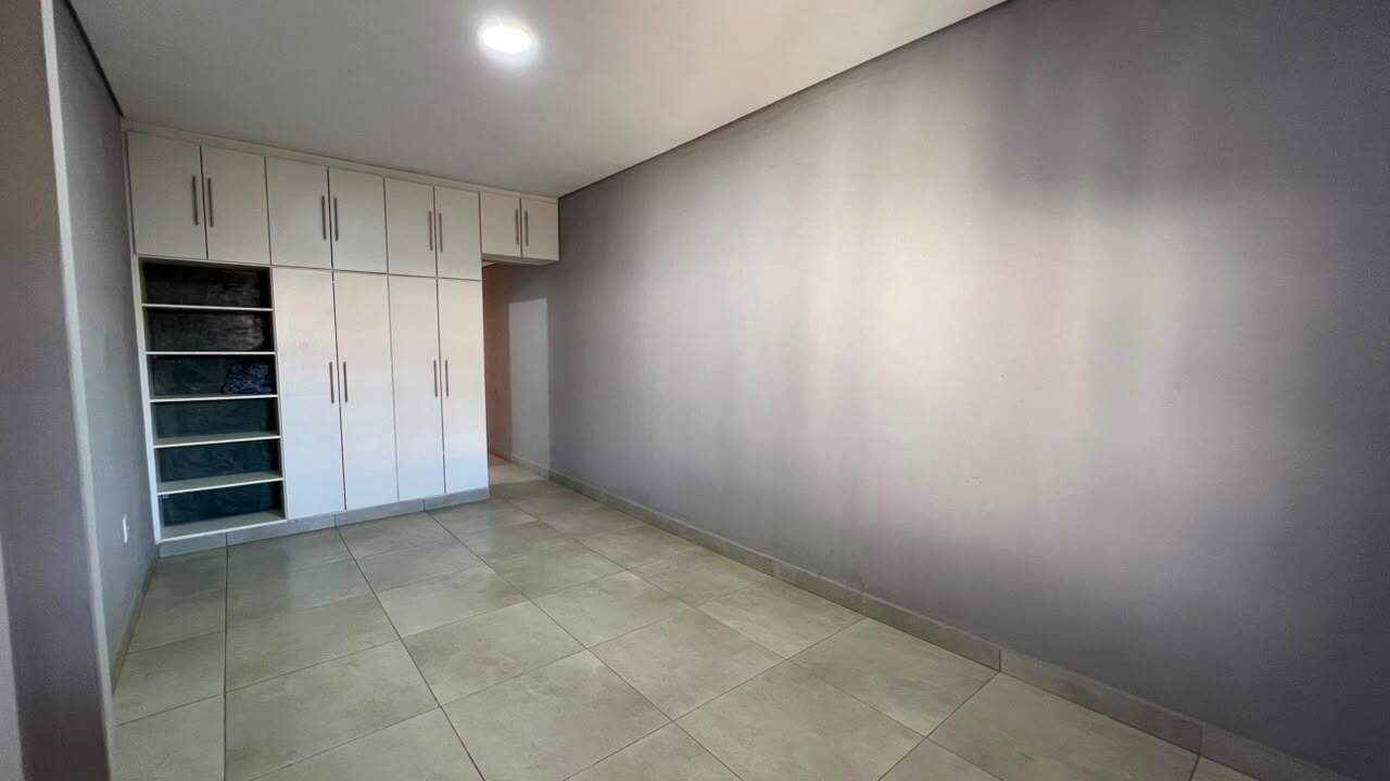 Casa de 2 pavimentos à venda no Represa: QUARTO C/ SUITE