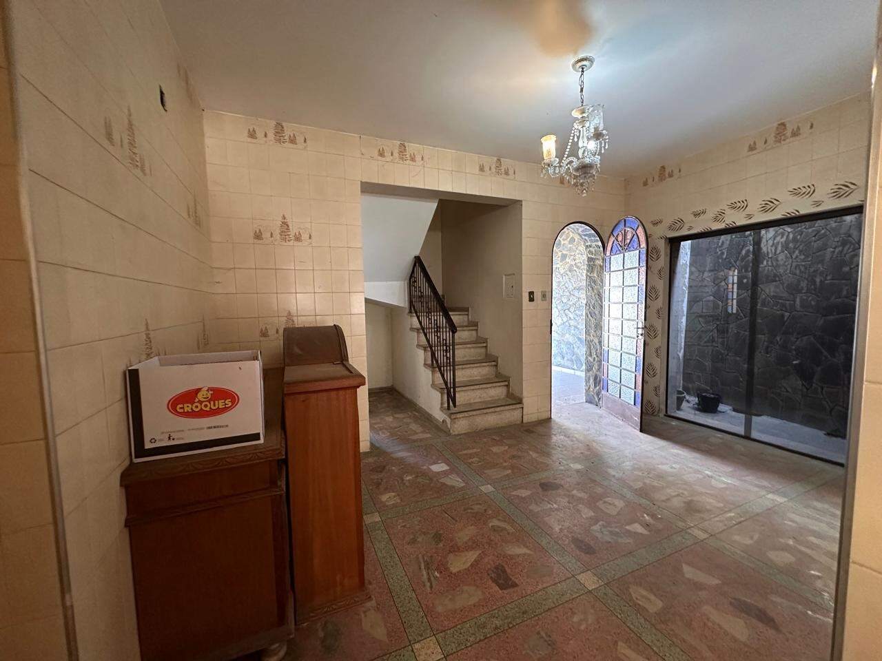 Casa de 2 pavimentos à venda no Magalhães: 