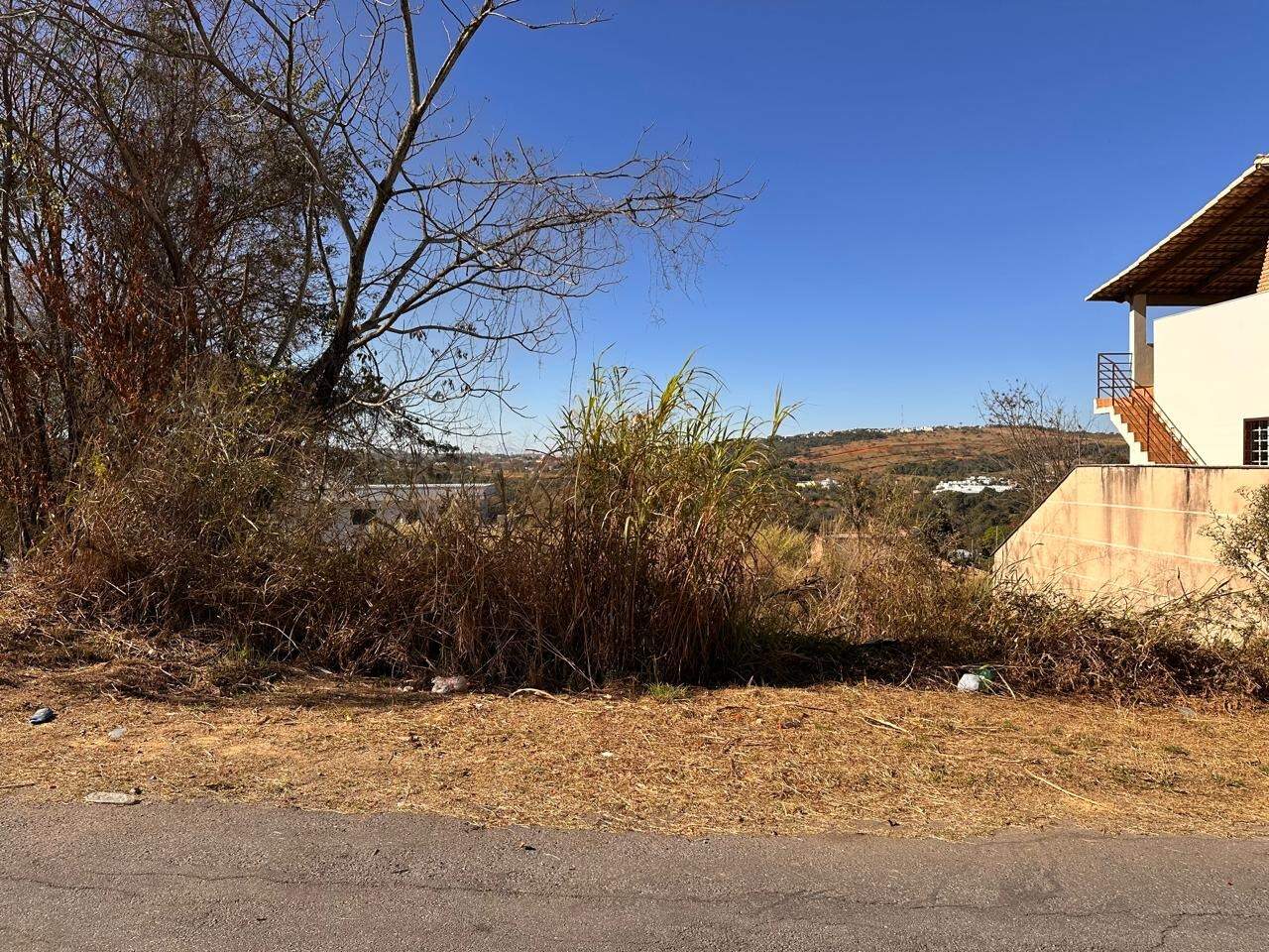 Lote à venda no Parque Residencial Sonia Teixeira Romanelli: 