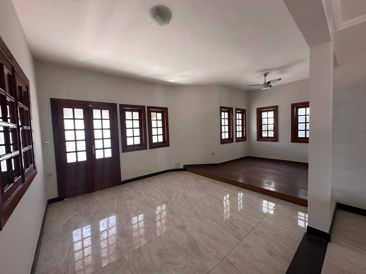 Casa à venda no Parque Residencial Sonia Teixeira Romanelli: SALA 