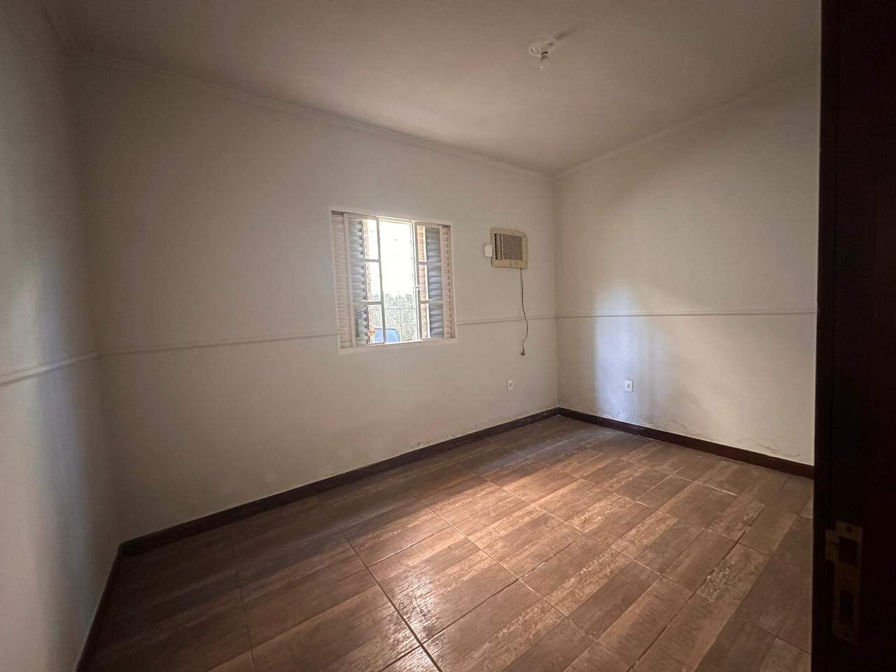 Casa à venda no Parque Residencial Sonia Teixeira Romanelli: QUARTO 1