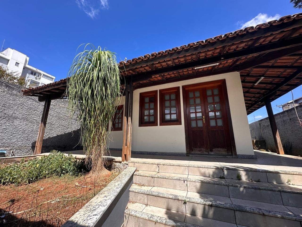 Casa à venda no Parque Residencial Sonia Teixeira Romanelli: FRENTE CASA