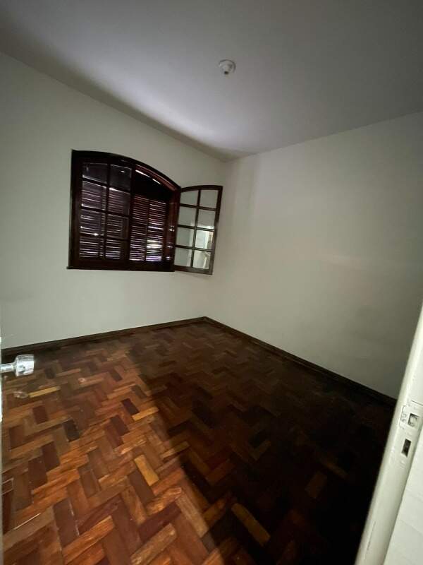 Casa para aluguel no Centro: 