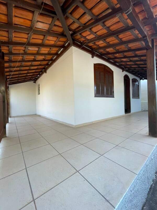 Casa para aluguel no Centro: 