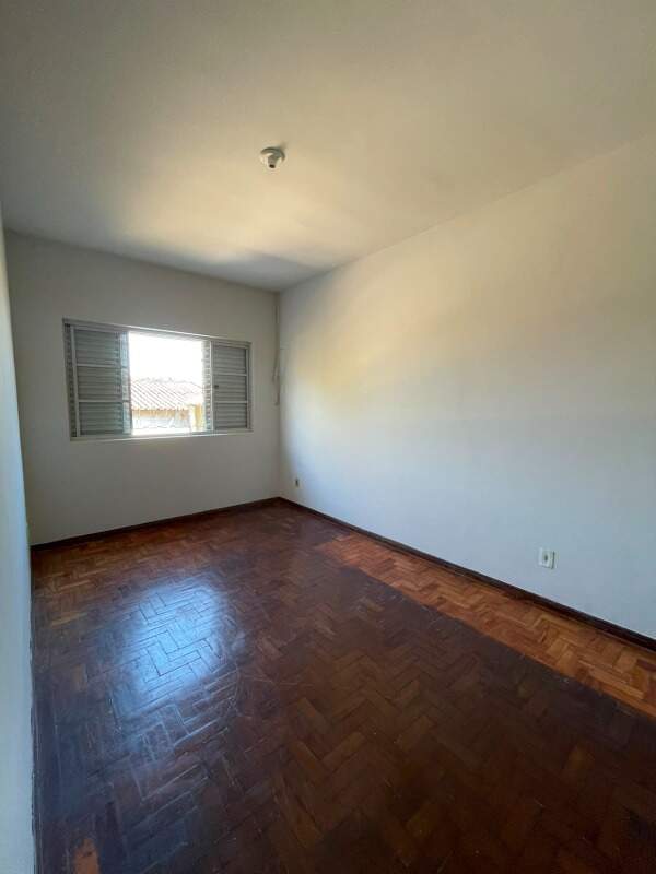 Casa para aluguel no Centro: 