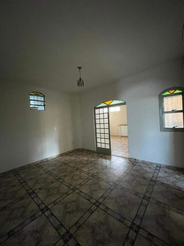 Casa para aluguel no Centro: 