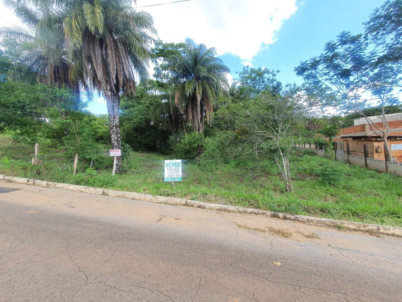 Lote à venda no Cond. Represa Ville - Represa: 