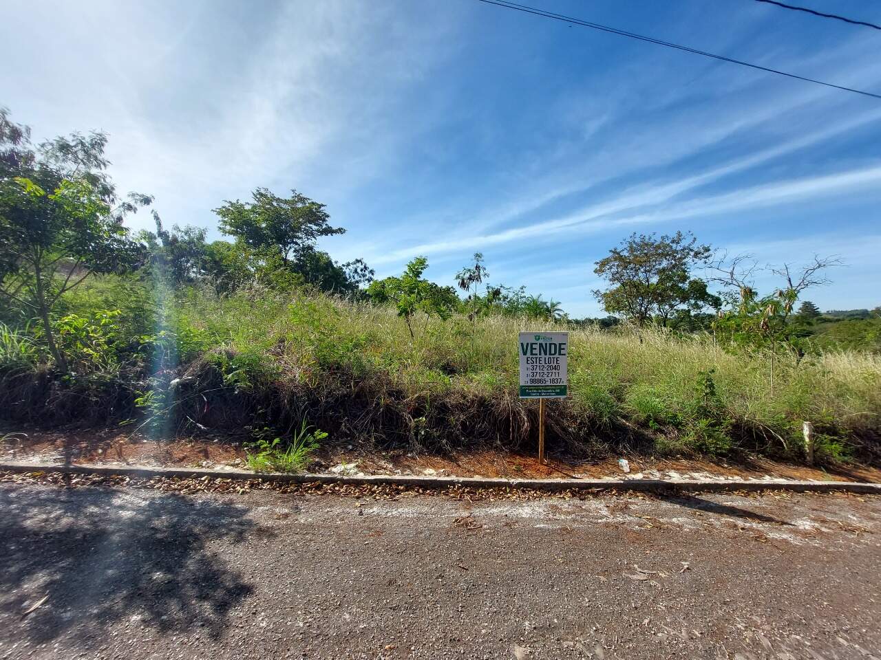 Lote em condomínio à venda no Cond. Represa Ville - Represa: 