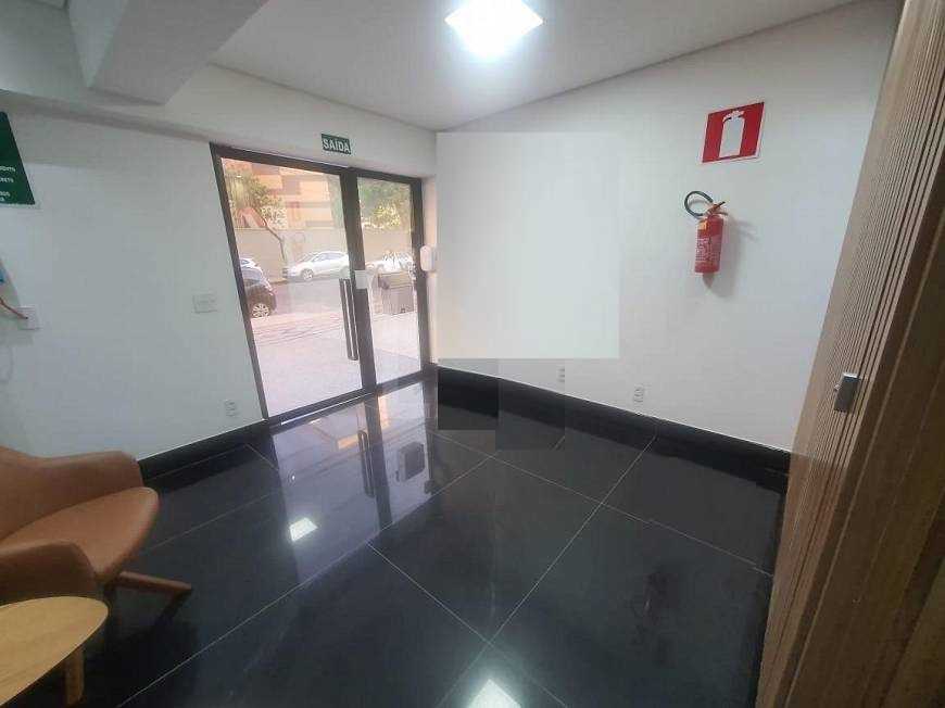 Apartamento à venda com 3 quartos, 122m² - Foto 3