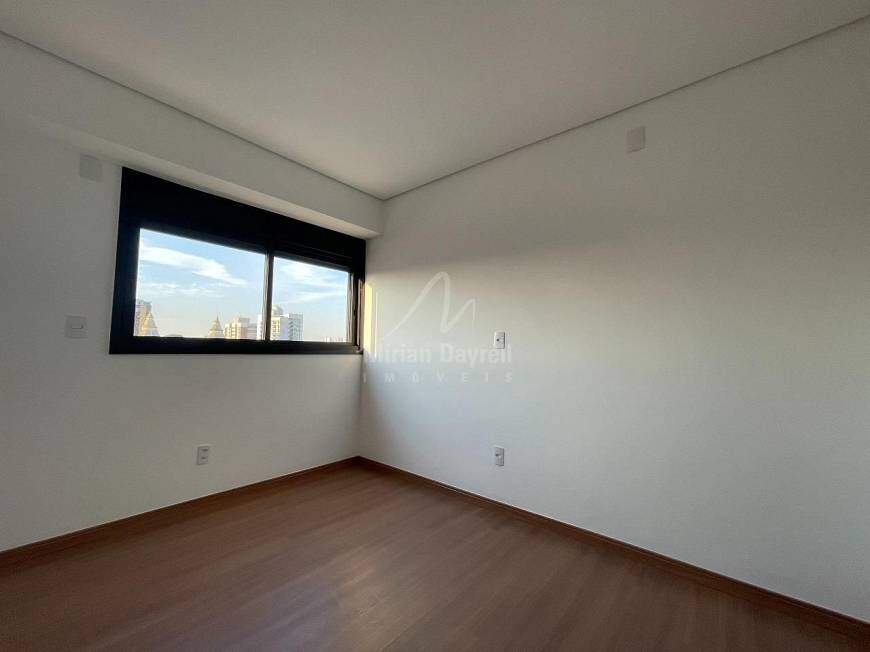 Apartamento à venda com 2 quartos, 73m² - Foto 4