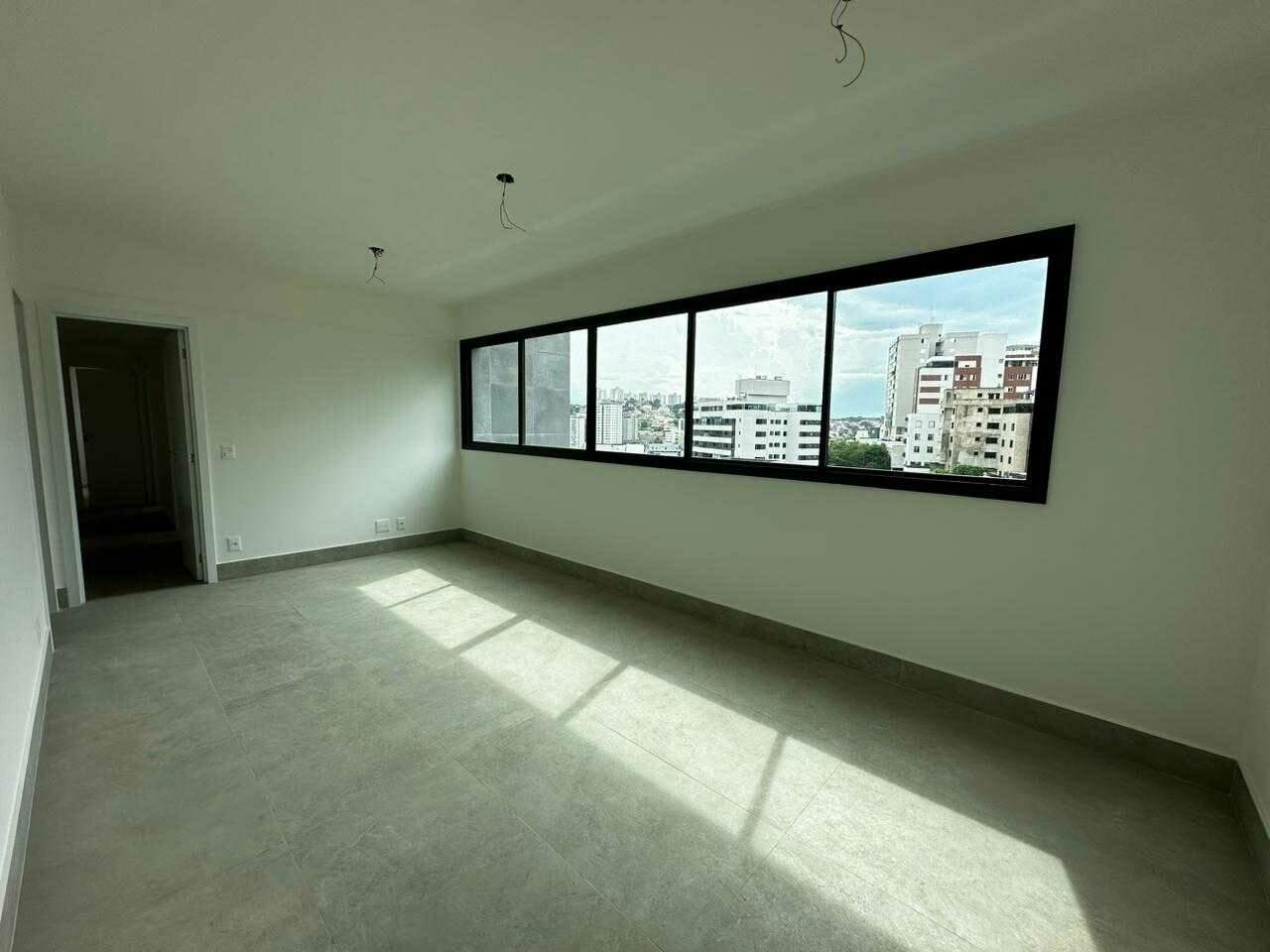 Apartamento à venda com 3 quartos, 96m² - Foto 2