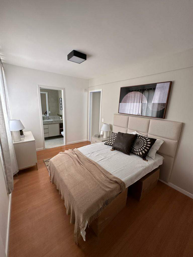 Apartamento à venda com 2 quartos, 72m² - Foto 9